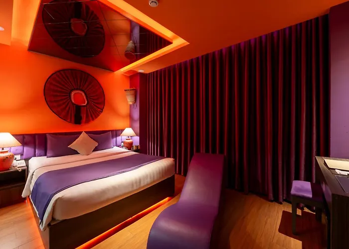 Deluxe King Room